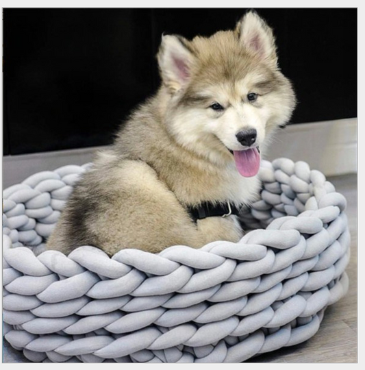 Hand-woven kennel pet bed